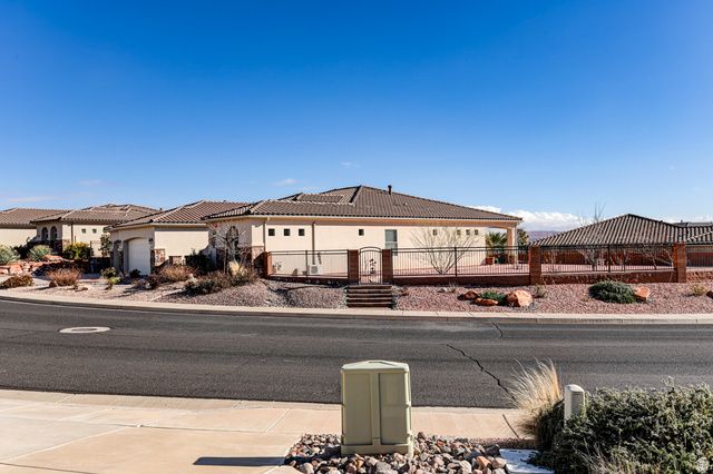 2030 N RESERVE PKWY, Washington, UT 84780