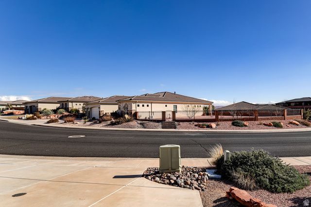 2030 N RESERVE PKWY, Washington, UT 84780