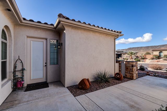 2030 N RESERVE PKWY, Washington, UT 84780