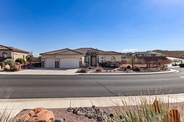 2030 N RESERVE PKWY, Washington, UT 84780