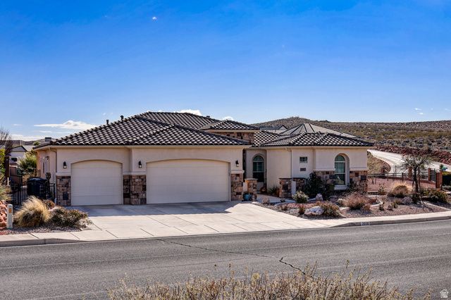 2030 N RESERVE PKWY, Washington, UT 84780