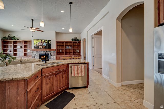 2030 N RESERVE PKWY, Washington, UT 84780