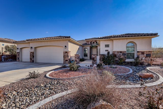 2030 N RESERVE PKWY, Washington, UT 84780