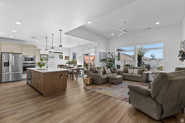 1792 S ROY CT, Washington, UT 84780