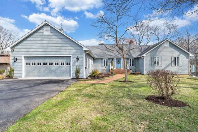 110 Windward DR, Moneta, VA 24121