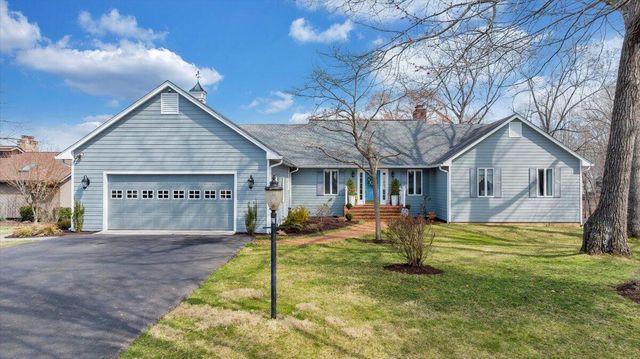 110 Windward DR, Moneta, VA 24121