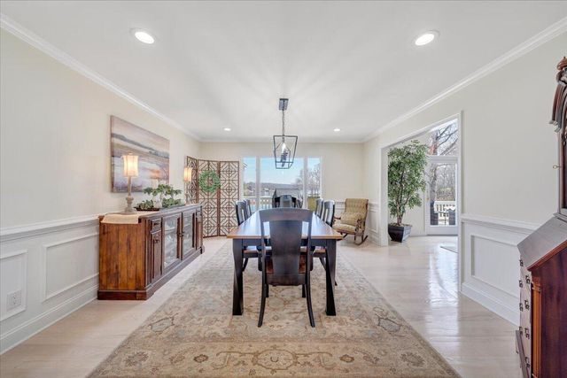 110 Windward DR, Moneta, VA 24121