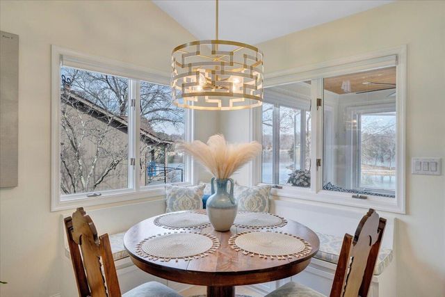 110 Windward DR, Moneta, VA 24121