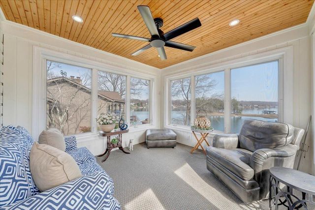 110 Windward DR, Moneta, VA 24121