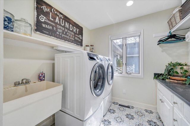 110 Windward DR, Moneta, VA 24121