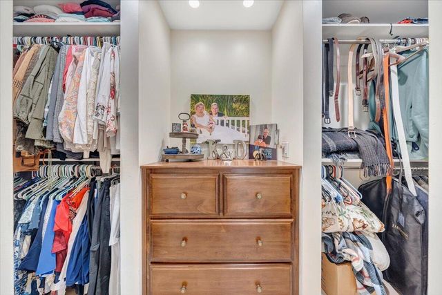 110 Windward DR, Moneta, VA 24121