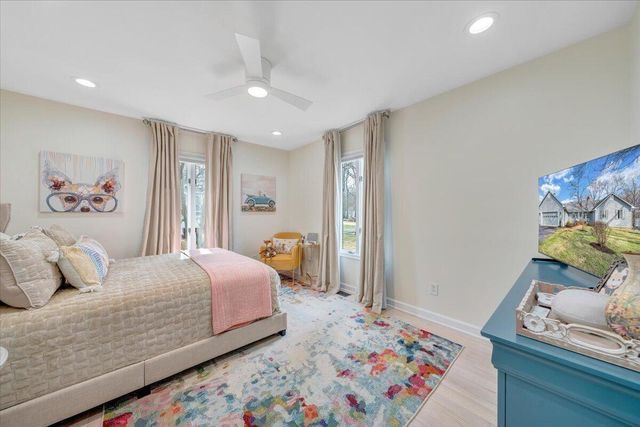 110 Windward DR, Moneta, VA 24121