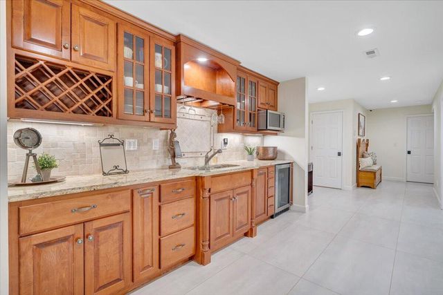 110 Windward DR, Moneta, VA 24121