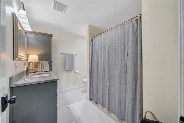 110 Windward DR, Moneta, VA 24121