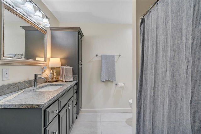 110 Windward DR, Moneta, VA 24121