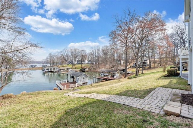 110 Windward DR, Moneta, VA 24121