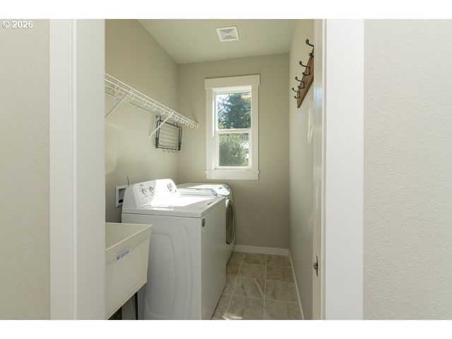 26917 Ne YACOLT Rd, Yacolt, WA 98675