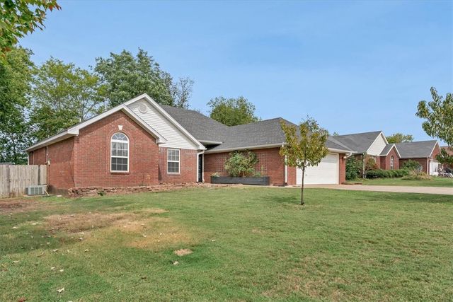 408 Northcrest Avenue, Lowell, AR 72745