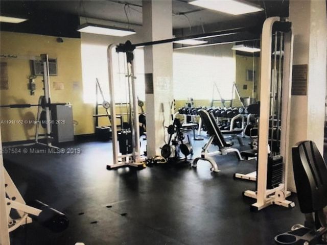 150 SE 25th Rd 4C, Miami, FL 33129