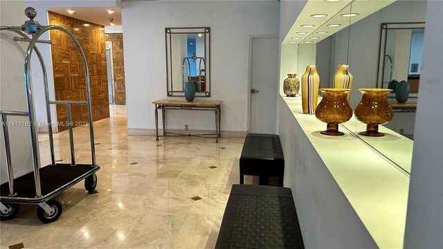 150 SE 25th Rd 4C, Miami, FL 33129