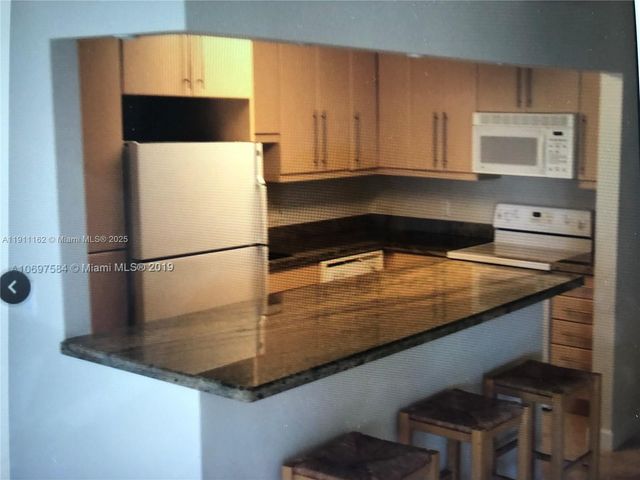 150 SE 25th Rd 4C, Miami, FL 33129