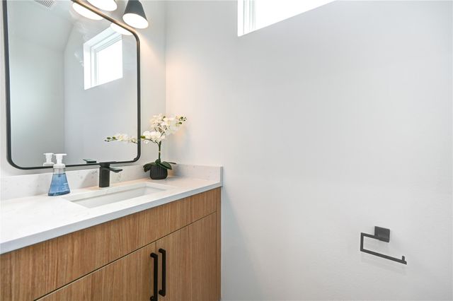 4009 New Orleans Street A/B, Houston, TX 77020