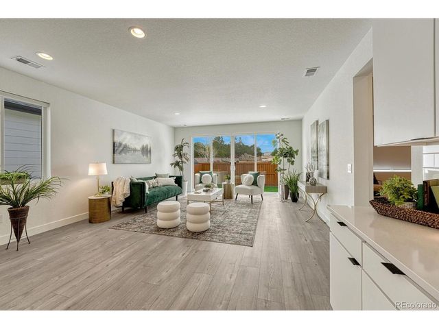 275 Vista Cliff Cir, Castle Rock, CO 80104