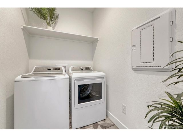 275 Vista Cliff Cir, Castle Rock, CO 80104