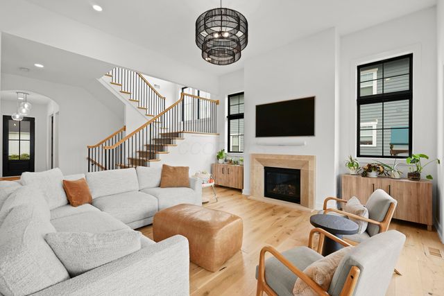 986 Lale Point, Delaware, OH 43015