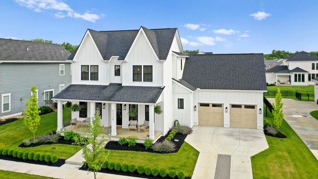 986 Lale Point, Delaware, OH 43015