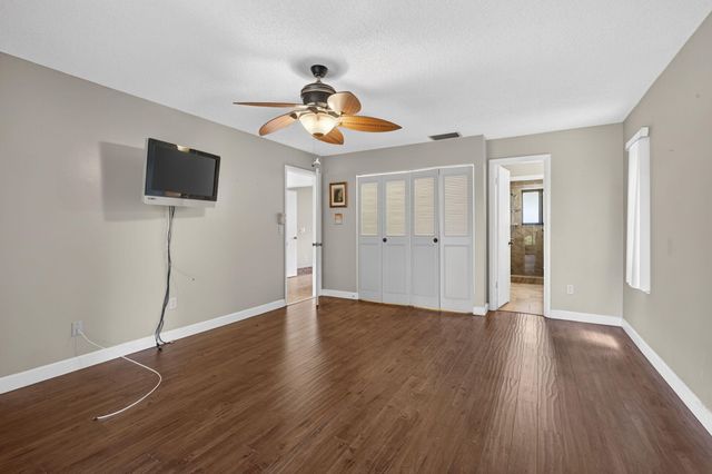 67 Macadamia Court, Royal Palm Beach, FL 33411