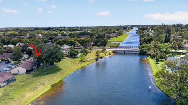 67 Macadamia Court, Royal Palm Beach, FL 33411