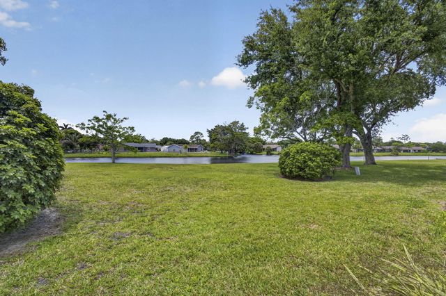 67 Macadamia Court, Royal Palm Beach, FL 33411