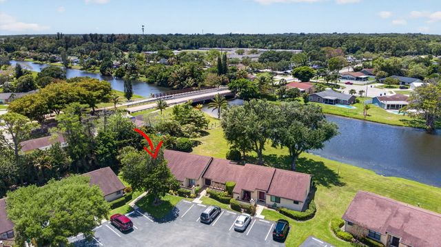 67 Macadamia Court, Royal Palm Beach, FL 33411