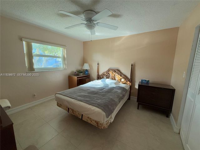 4270 NW 40th Street 202, Lauderdale Lakes, FL 33319