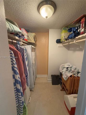 4270 NW 40th Street 202, Lauderdale Lakes, FL 33319