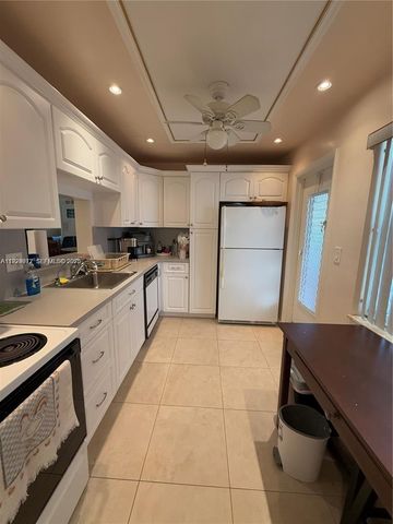 4270 NW 40th Street 202, Lauderdale Lakes, FL 33319