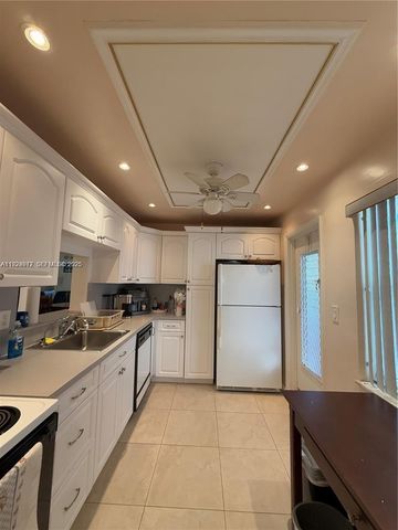 4270 NW 40th Street 202, Lauderdale Lakes, FL 33319
