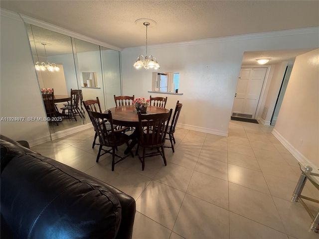 4270 NW 40th Street 202, Lauderdale Lakes, FL 33319