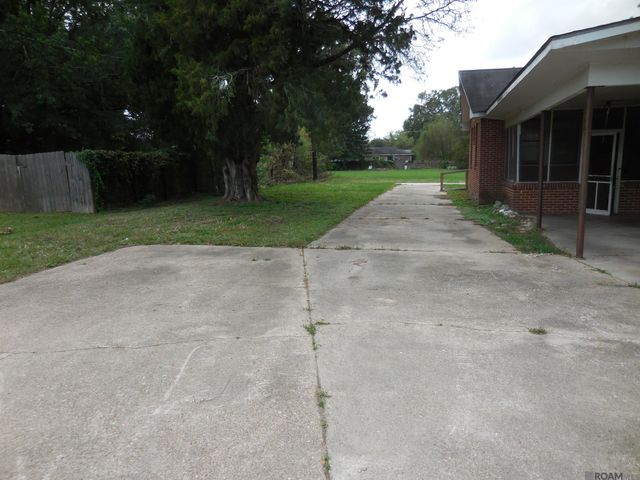 609 W End Dr, New Roads, LA 70760