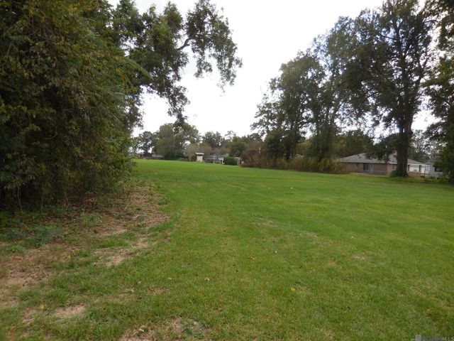 609 W End Dr, New Roads, LA 70760