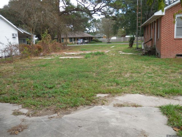 609 W End Dr, New Roads, LA 70760