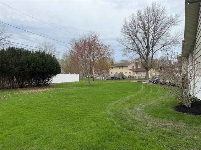 1063-1065 Bay Road, Webster, NY 14580