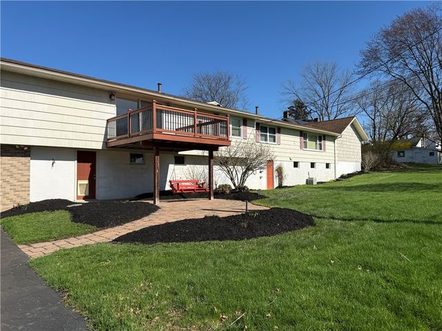 1063-1065 Bay Road, Webster, NY 14580