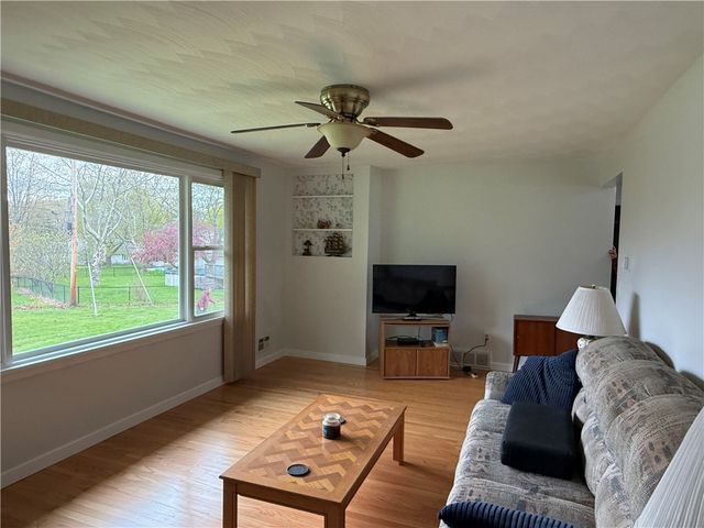 1063-1065 Bay Road, Webster, NY 14580