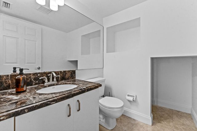 5705 Descartes Circle, Boynton Beach, FL 33472