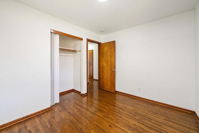 2727 Woodbridge Street, Roseville, MN 55113
