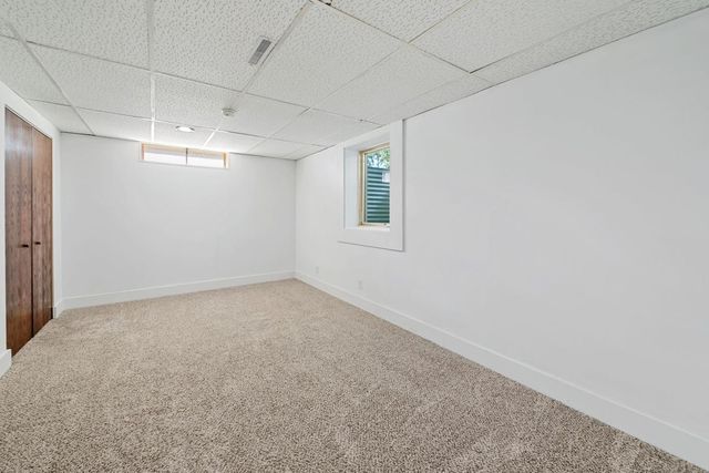 2727 Woodbridge Street, Roseville, MN 55113