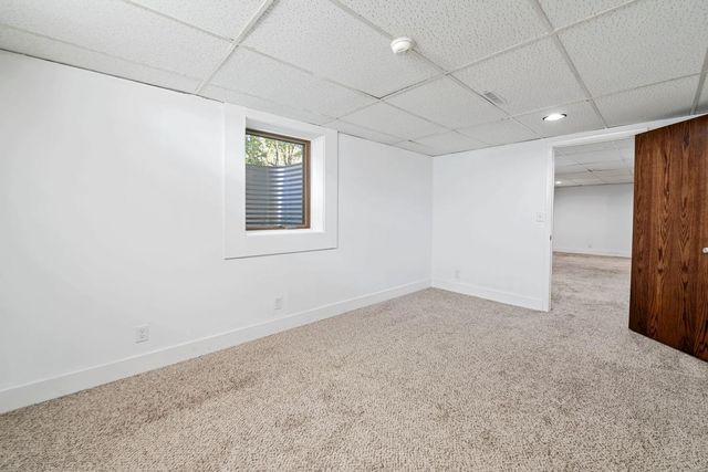 2727 Woodbridge Street, Roseville, MN 55113
