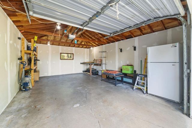 2727 Woodbridge Street, Roseville, MN 55113